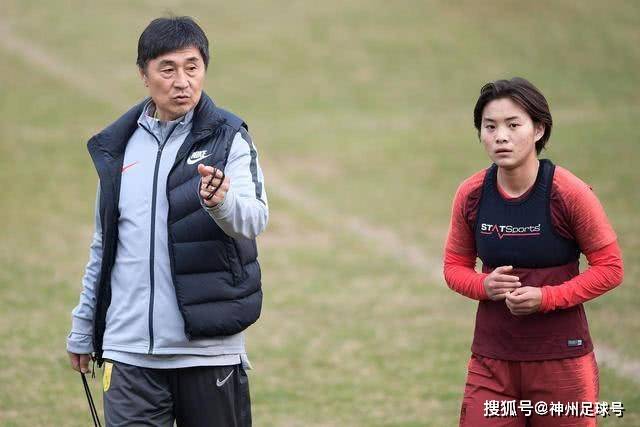 欧洲杯夺冠赔率:英格兰1赔4.5居首 西德法紧追