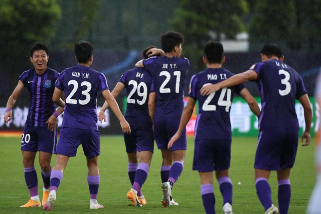 特雷杨复出老鹰惜负黄蜂 骑士轻取灰熊止3连败