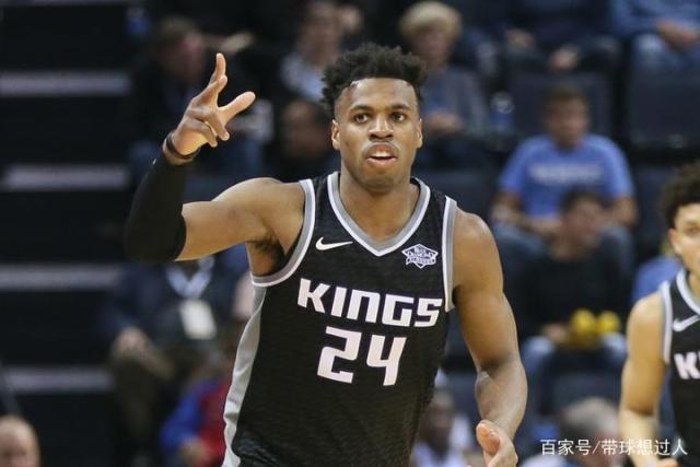 NBA年度最佳阵容：库里詹姆斯三阵 杜兰特二阵